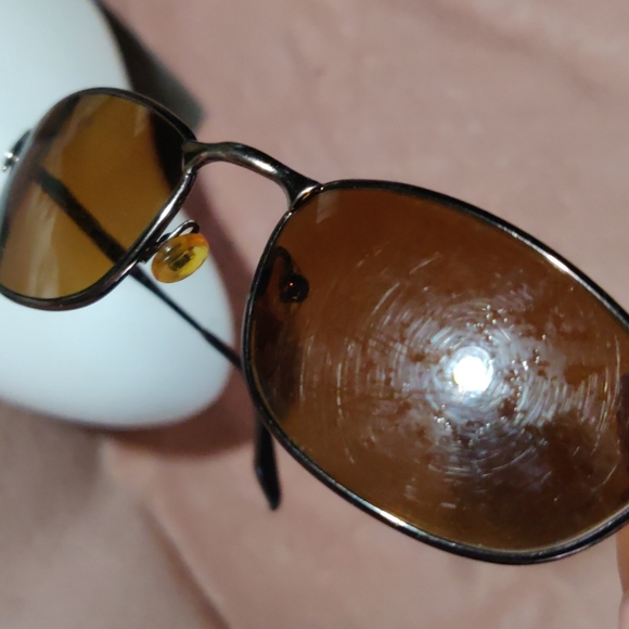 Vintage Ray-Ban sunglasses & new case - Picture 13 of 16